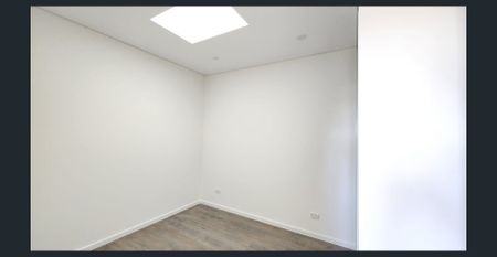 NEAR NEW FIVE BEDROOMS DUPLEX IN THE HEART OF SMITHFIELD - Photo 2