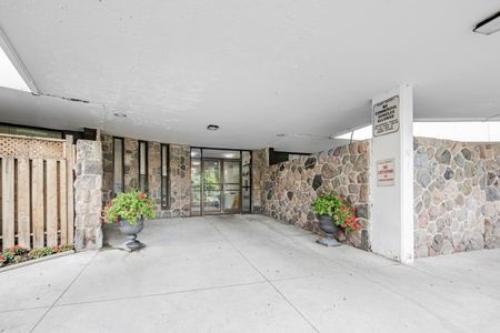 155 Antibes Drive - Photo 2