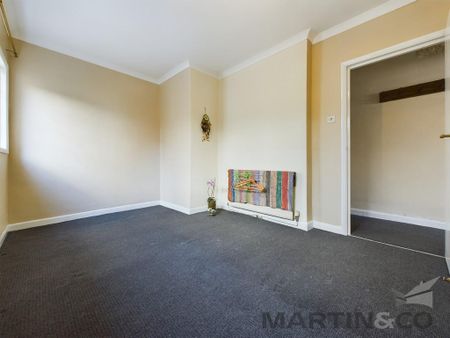 1 bedroom ground floor flat to rent - Photo 4