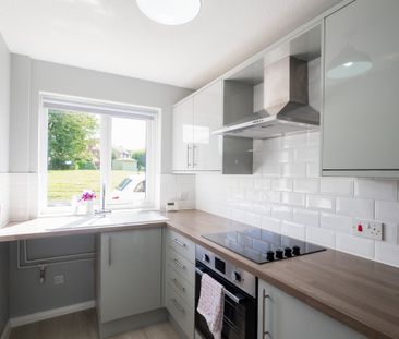 2 bedroom town house to let - Photo 5