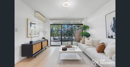 Spacious & Stylish Townhouse in a Peaceful Marsfield Location - Photo 3