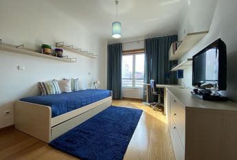 4 Bedroom Apartment with parking, Telheiras, Lisboa