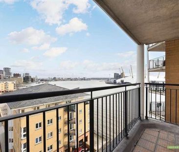 Studley Court, James Town Way, E14 - Photo 3