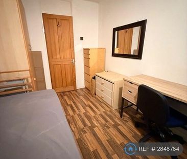 1 bedroom in a flat share to rent - Photo 1