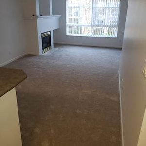 1 bed/1 bath apartment with covered balcony & 1 parking - Photo 2