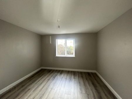 7 Thornhill Grove, Stormont, Belfast, BT5 7BN - Photo 3