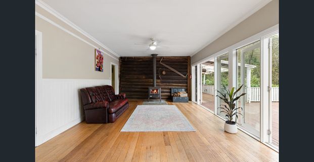 Enchanting Rural Retreat in Cherokee, Macedon Ranges - Photo 1