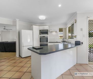 Spacious family home set on a large fully fenced yard - Photo 6