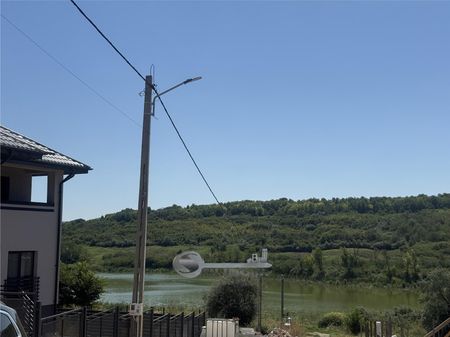 VILA EXCLUSIVISTA 4 CAM VALEA ADANCA LAC EZARENI PRIMA INCHIRIERE - Fotografie 2
