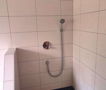 Ruhige, schöne 2,5 Zimmer Whg in Kieselbronn mit Terrasse - Photo 6