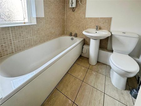 3 bedroom terraced house to rent - Photo 4