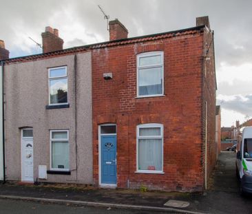 2 bedroom end of terrace house to rent - Photo 2