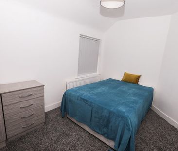 5 bedroom House To Let Total Size: 1249 SQ FT - Photo 2