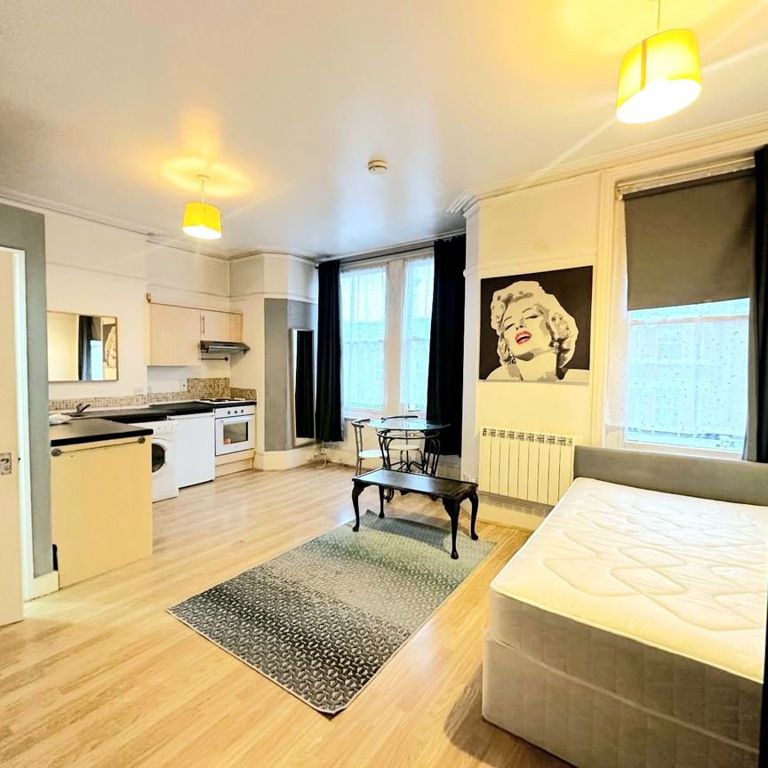 Church Lane, N8 7BU, Crouch End - Photo 1