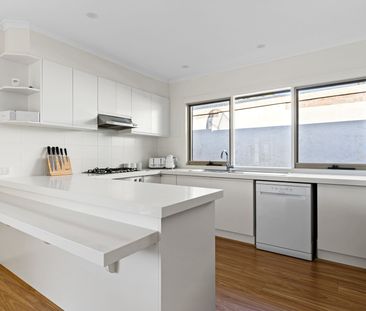 EAST DONCASTER SCHOOL ZONE - Photo 5