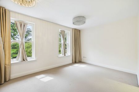 4 bedroom House in Folly Hill Gardens, Maidenhead - Photo 5
