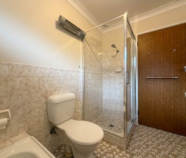 Refreshed family home in prime South Penrith location - Photo 6