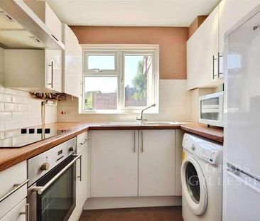 Hindhead Close, Hillingdon, UB8 - Photo 3