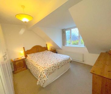 Semi Detached House - Photo 2