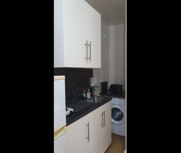 Room in a Shared House, Farley Road, CR2 - Photo 5