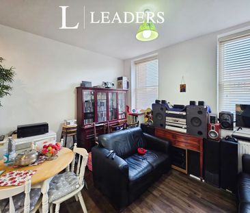 2 bedroom flat to rent Holbeach House, Orchard Park - Photo 2