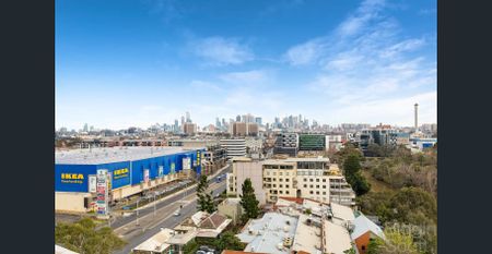 Contemporary Apartment With Riverside Views And Only Moments From The Yarra - Photo 2