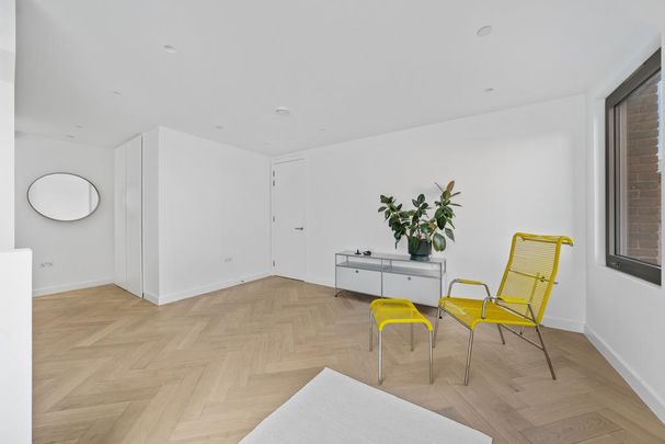 3 bedroom flat to rent - Photo 1