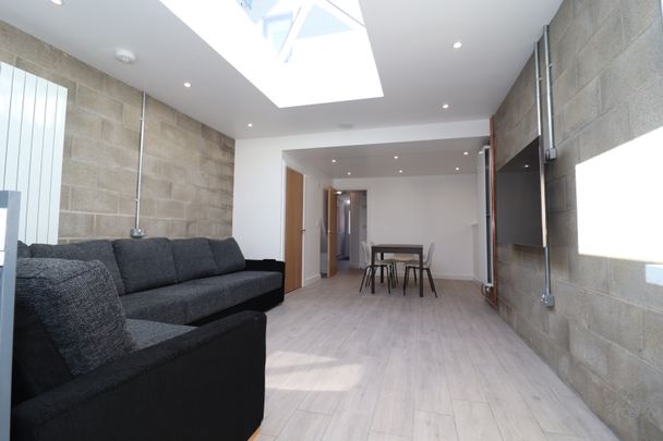 Letty Street, Cathays - Photo 1