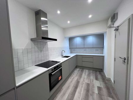 Church Road Flat 3: Room 6 - Photo 2