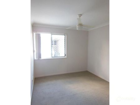 4/22 Querrin Street, Yeronga QLD 4104 - House For Rent | Domain - Photo 2