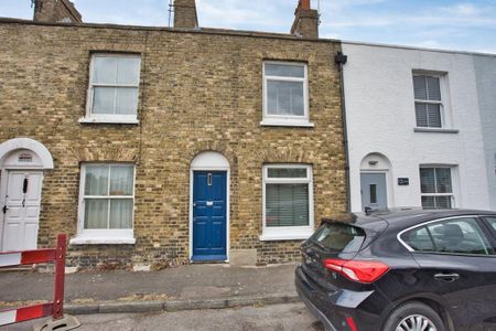2 bedroom terraced house to rent - Photo 4