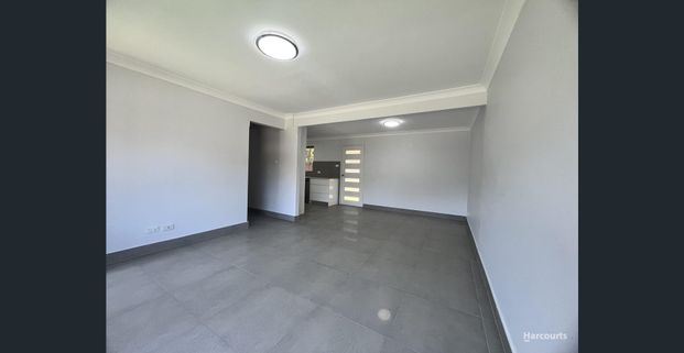 Remarkable Townhouse - Photo 1