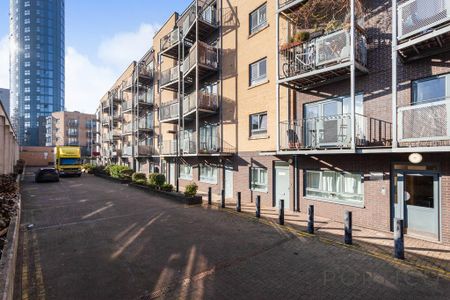 1 bedroom flat to rent - Photo 2