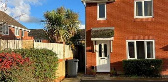 3 bedroom semi-detached house to rent - Photo 2