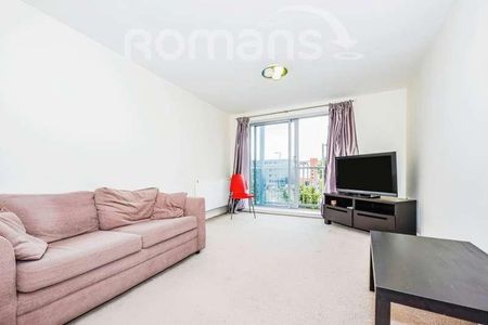 Coombe Way, Farnborough, GU14 - Photo 5