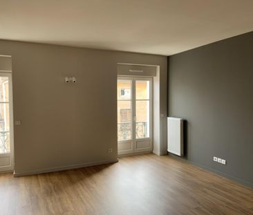Location Appartement 2 pièces 62m² ROANNE 42300 - Photo 3