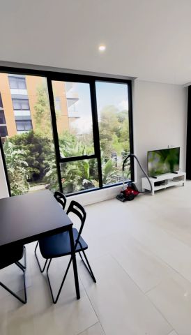 126 Banks Avenue, Sydney - Photo 5