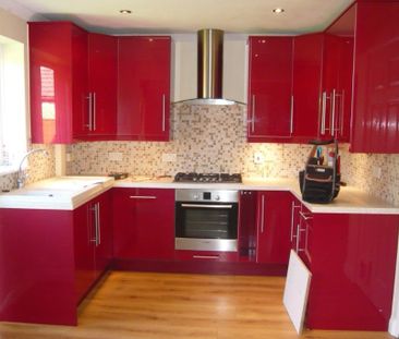 3 bedroom detached house to rent - Photo 2