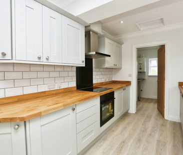 Woodstock Road, Gosport - Photo 2