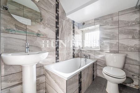 2 bedroom Flat To Let - Photo 5