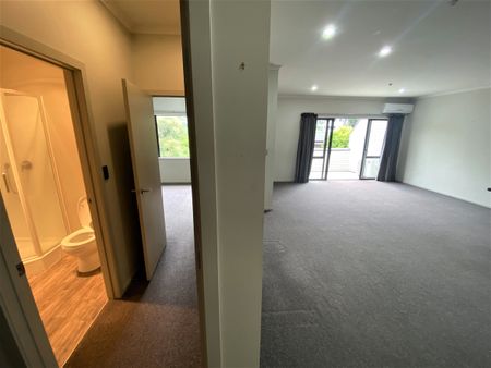 One Bedroom Apartment Close to Hospital - Photo 2