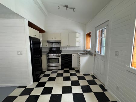 For Lease - 1138 Woodbine Avenue, Toronto, Ontario - Photo 3