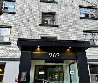 Sublet-Studio Apartment in Jarvis ST from Dec -Apr. for $1900 - Photo 1