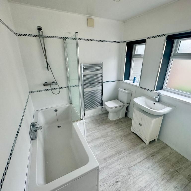 3 bedroom terraced house to rent - Photo 1