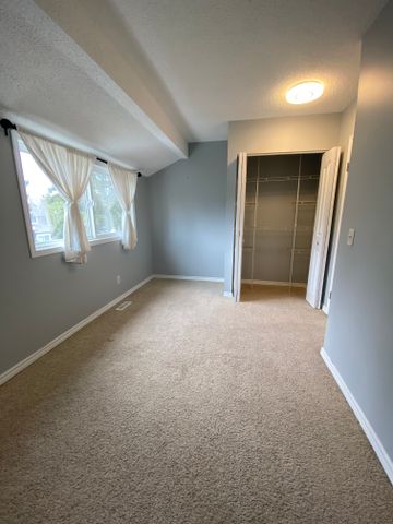 Spacious 3-Bedroom Townhouse in Coach Hill | $2,300 | Available Sept. 1 - Photo 4