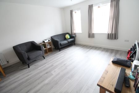 1 bedroom apartment to rent Armstrong Road, Luton, Bedfordshire, LU2 - Photo 4