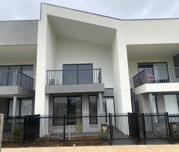 14 ANTRIM WALK, Strathtulloh, Vic 3338 - Photo 6