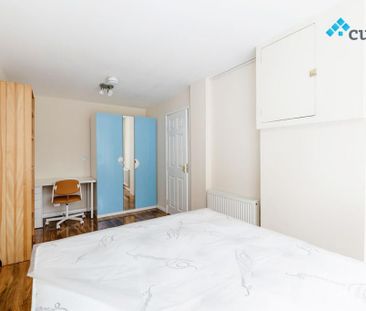 5 bedroom townhouse to rent - Photo 3