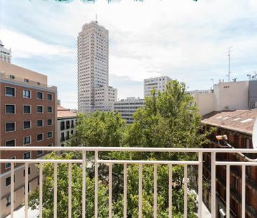 Calle del Conde Duque, Madrid, Community of Madrid 28015 - Photo 2