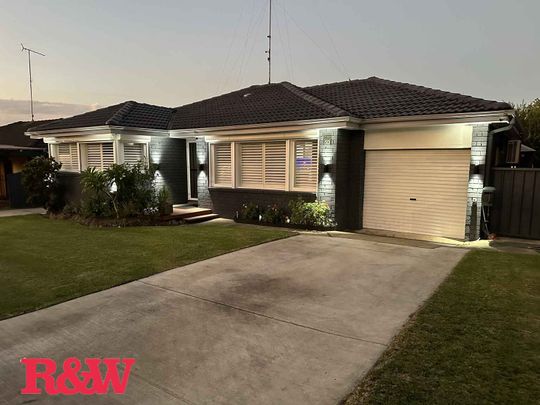 SPACIOUS HOME IDEAL FOR FAMILIES WITH CHILDREN ! - Photo 1